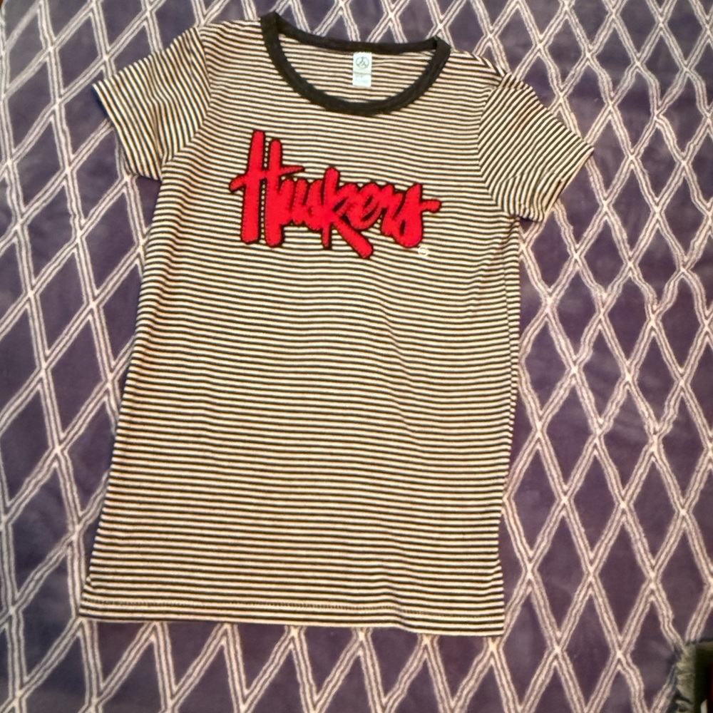 HUSKERS Striped Tee